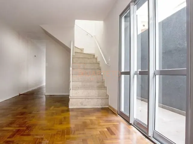 Sobrado com 250m² 3 quartos e 2 banheiros, à venda, no bairro Vila Alexandria em São Paulo