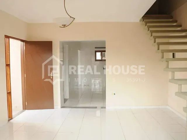 Sobrado com 250m² 2 quartos e 2 banheiros, à venda, no bairro Parque das Laranjeiras em Sorocaba