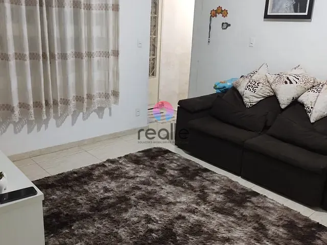 Sobrado com 180m² 5 quartos e 3 banheiros, à venda, no bairro Madri em Belo Horizonte