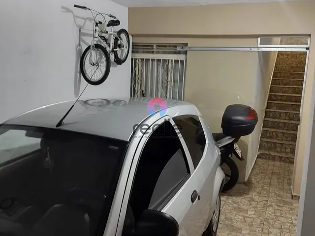 Sobrado com 180m² 5 quartos e 3 banheiros, à venda, no bairro Madri em Belo Horizonte