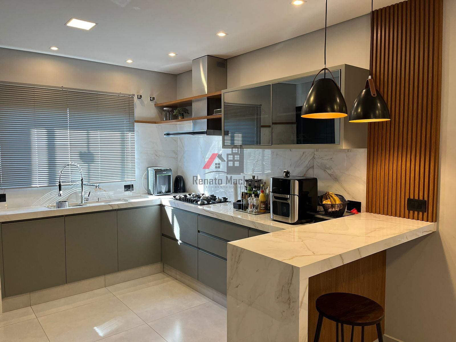 Sobrado à venda com 4 quartos, 202m² - Foto 24