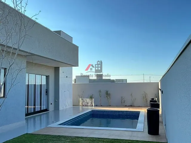 Sobrado com 328m² 4 quartos e 4 banheiros, à venda, no bairro Jardim Aeroporto em Rua Hermínio Antônio Pennacchi