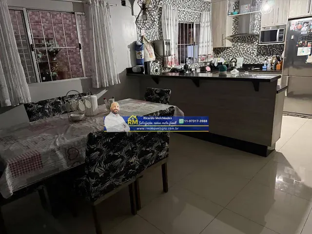 Sobrado com 240m² 3 quartos e 2 banheiros, à venda, no bairro Parque Flamengo em Guarulhos