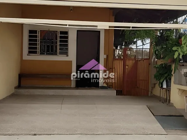 Sobrado com 187m² 8 quartos e 3 banheiros, à venda, no bairro Jardim Satélite em São José Dos Campos