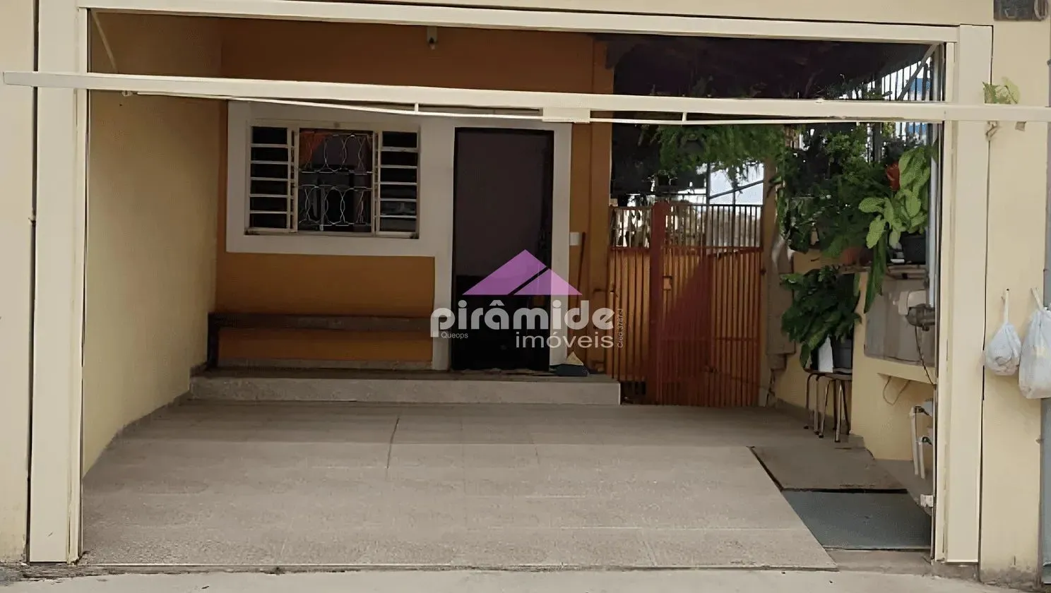 Sobrado, 8 quartos, 187 m² - Foto 1