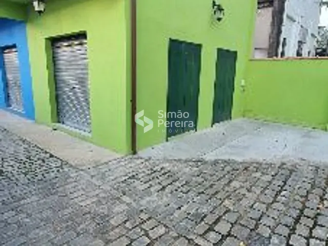 Sobrado à venda, no bairro Balança em Simão Pereira