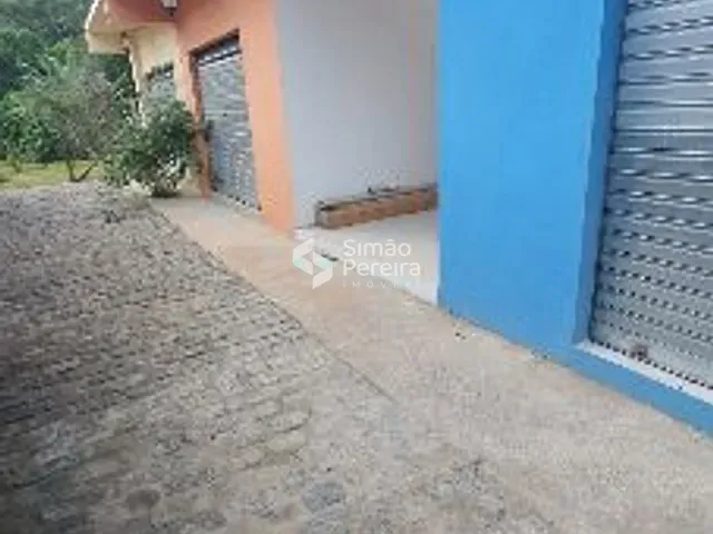 Sobrado à venda, no bairro Balança em Simão Pereira