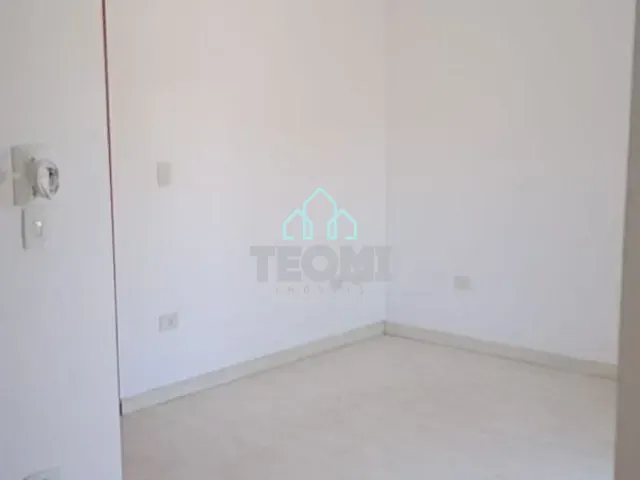Sobrado com 200m² 3 quartos e 2 banheiros, à venda, no bairro Vila Areao em Taubaté