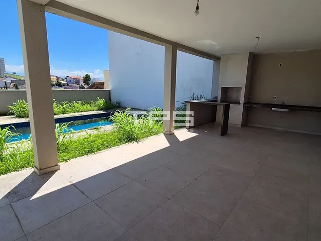 Casa com 338m² 3 quartos e 2 banheiros, à venda, no bairro Portal das Colinas em Guaratinguetá