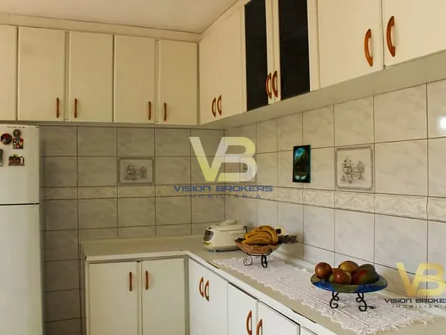 Sobrado com 400m² 4 quartos e 3 banheiros, à venda, no bairro Pineville em Pinhais