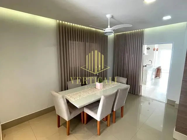 Sobrado com 200m² 3 quartos e 5 banheiros, à venda, no bairro Ribeirão do Lipa em Cuiabá