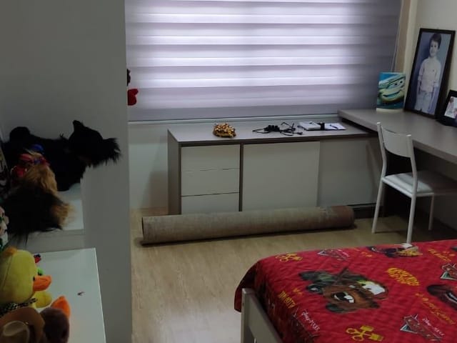 Sobrado 4 quartos e 4 banheiros, à venda, no bairro Água Verde em Curitiba