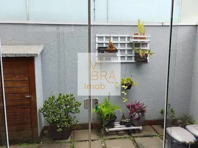 Sobrado 4 quartos e 4 banheiros, à venda, no bairro Água Verde em Curitiba