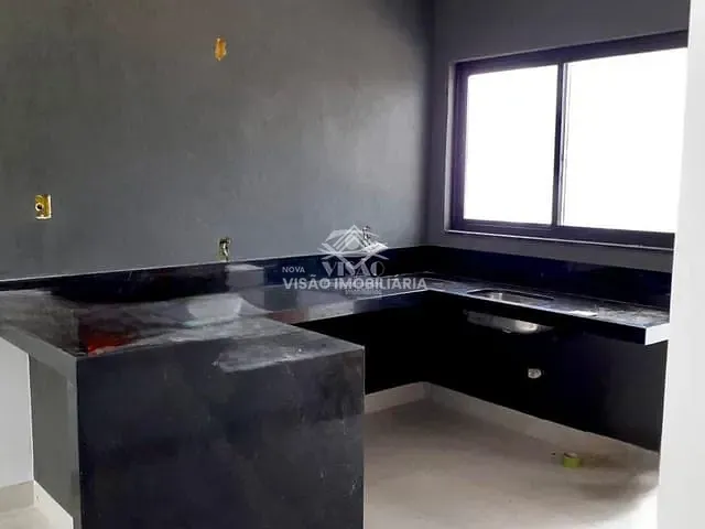 Sobrado com 253m² 3 quartos e 1 banheiro, à venda, no bairro JARDIM BURITIS em Alta Floresta