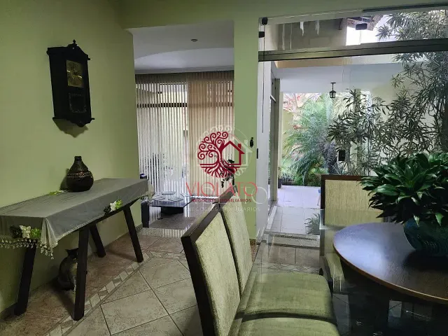 Sobrado com 445m² 3 quartos e 3 banheiros, à venda, no bairro Santo Antônio em Vespasiano