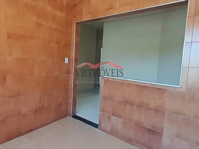 Sobrado com 513m² 3 quartos e 1 banheiro, à venda, no bairro Água Limpa em Volta Redonda