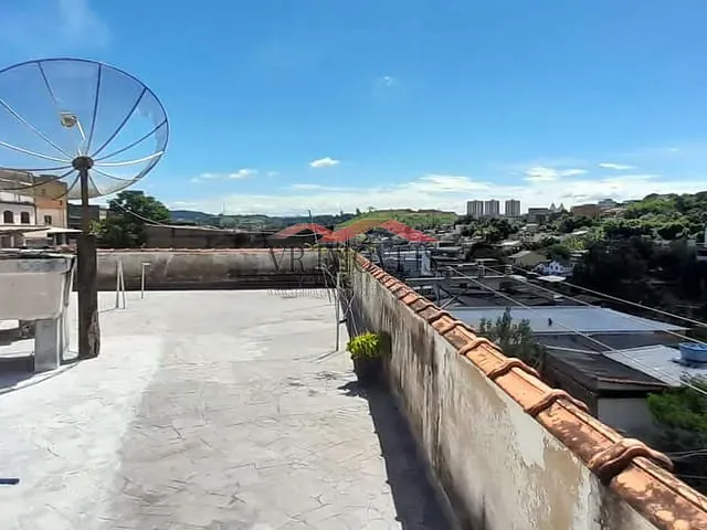 Sobrado com 513m² 3 quartos e 1 banheiro, à venda, no bairro Água Limpa em Volta Redonda