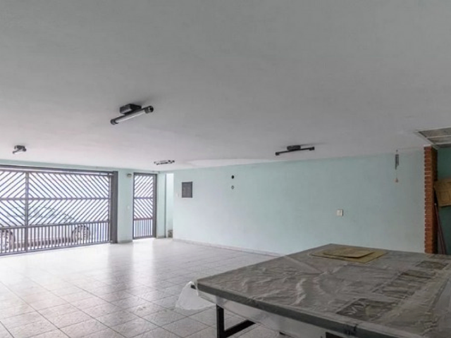 Sobrado com 271m² 3 quartos e 4 banheiros, à venda, no bairro Jardim Stella em Santo André