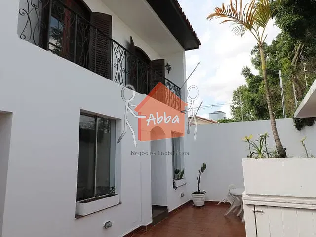 Sobrado com 200m² 4 quartos e 3 banheiros, à venda, no bairro Vila Cordeiro em São Paulo