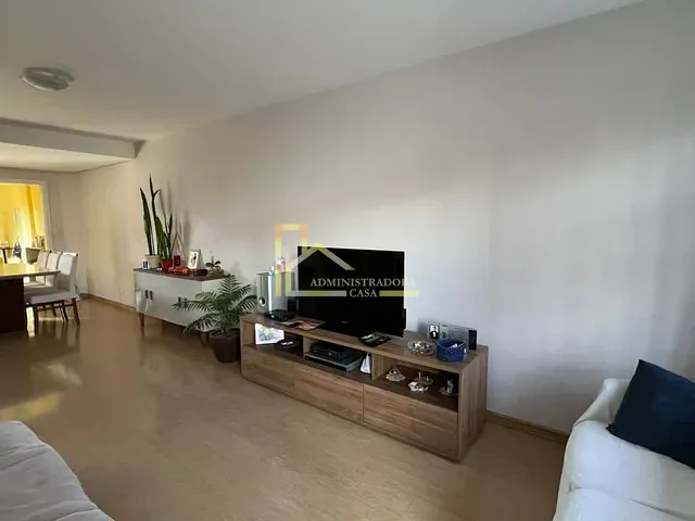 Sobrado com 275m² 3 quartos e 4 banheiros, à venda, no bairro Xaxim em Curitiba