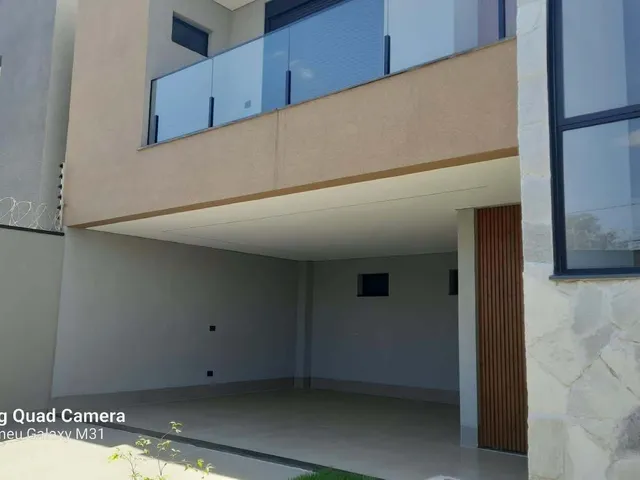 Sobrado com 240m² 4 quartos e 3 banheiros, à venda, no bairro Setor Faiçalville em Goiânia
