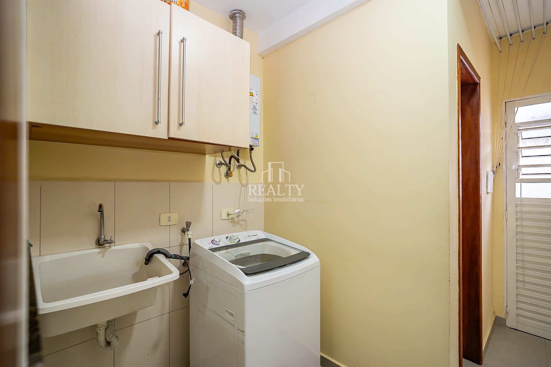 Sobrado à venda com 3 quartos, 180m² - Foto 35