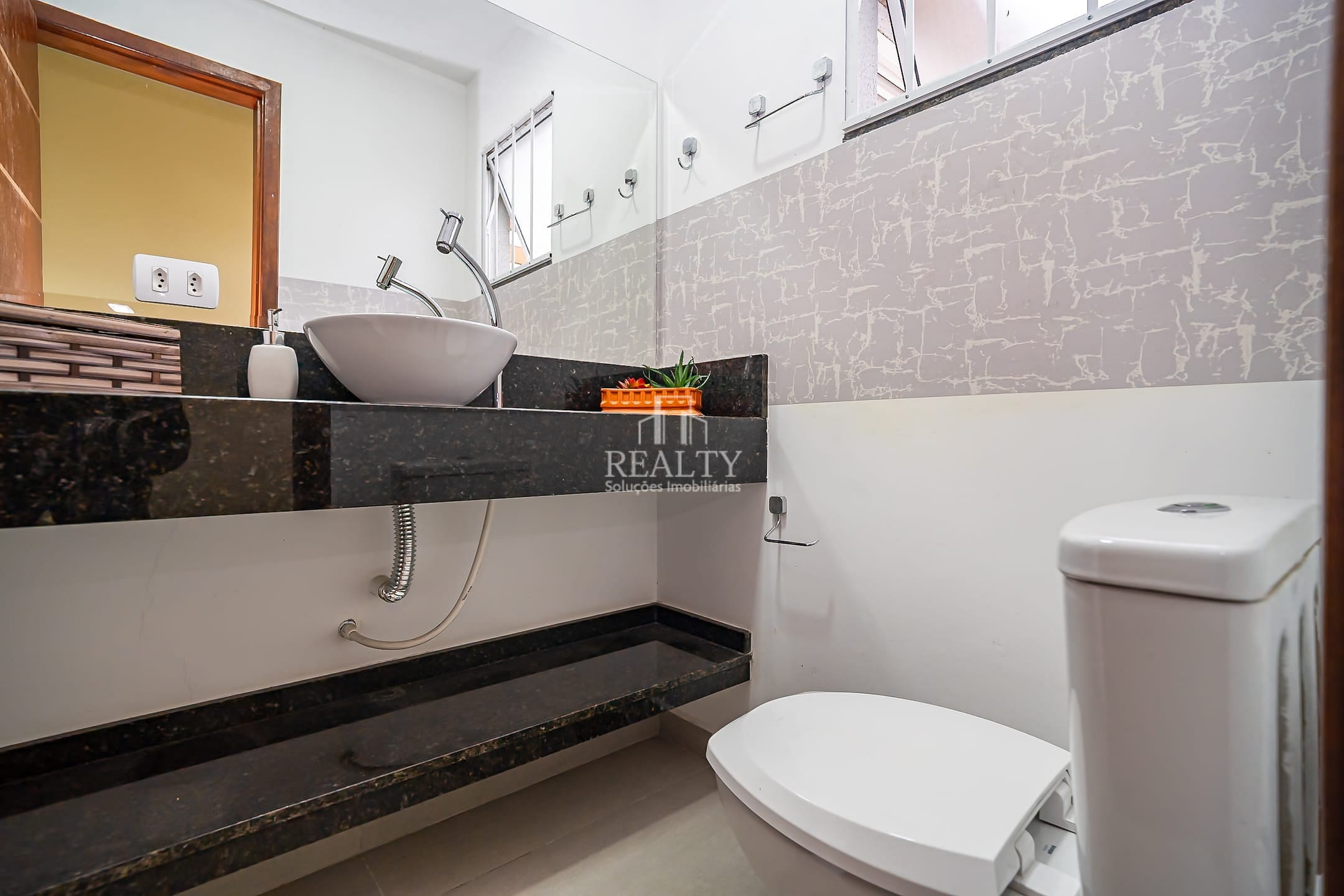 Sobrado à venda com 3 quartos, 180m² - Foto 25