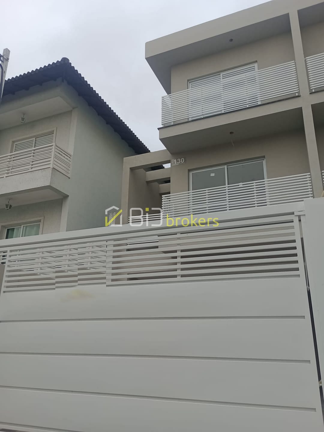 Sobrado à venda com 3 quartos, 152m² - Foto 1