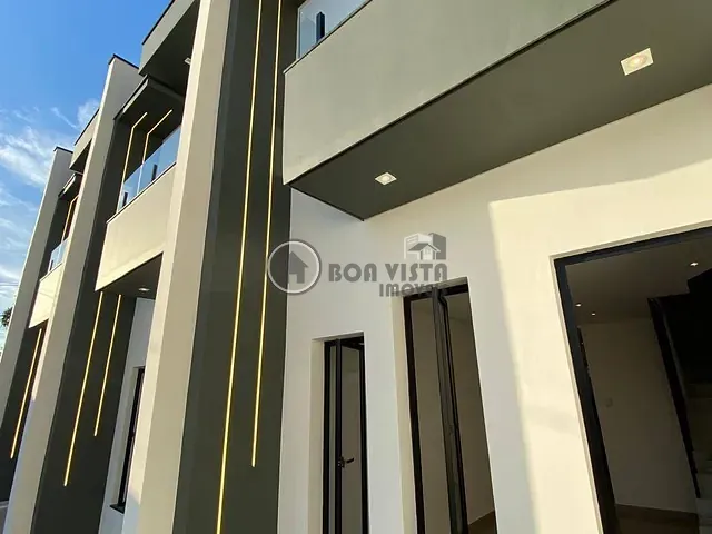 Sobrado 2 quartos e 2 banheiros, à venda, no bairro Jardim Santos Dumont III em Mogi das Cruzes