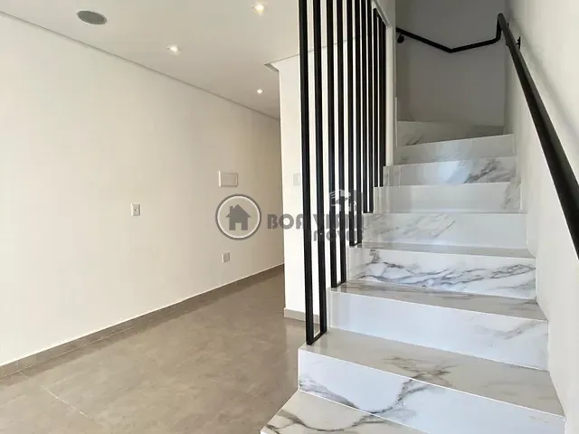 Sobrado 2 quartos e 2 banheiros, à venda, no bairro Jardim Santos Dumont III em Mogi das Cruzes