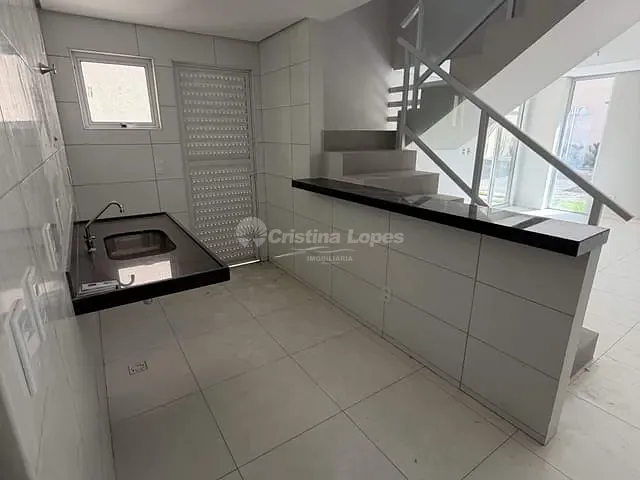 Sobrado 3 quartos e 1 banheiro, à venda, no bairro Morros em Teresina