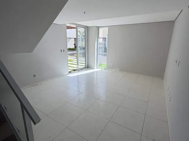 Sobrado 3 quartos e 1 banheiro, à venda, no bairro Morros em Teresina