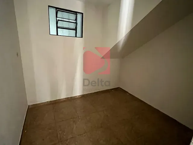 Sobrado 3 quartos e 2 banheiros, para alugar, no bairro Vila Nova em Pirassununga