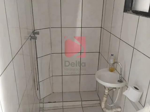 Sobrado 3 quartos e 2 banheiros, para alugar, no bairro Vila Nova em Pirassununga