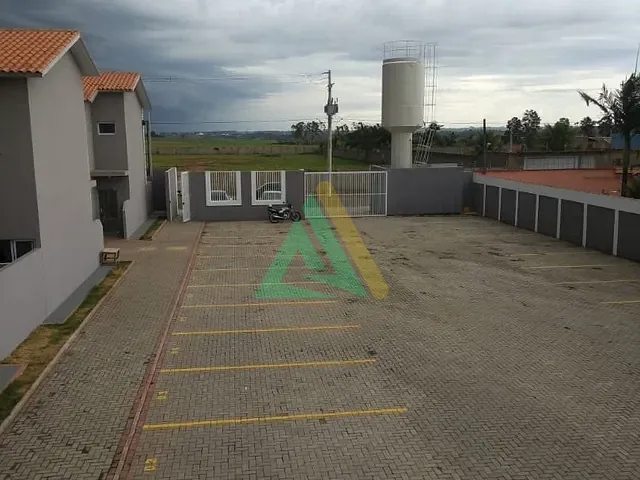 Sobrado com 80m² 2 quartos e 1 banheiro, à venda, no bairro Chácara Pantanal Engenho Velho em Mogi Guaçu