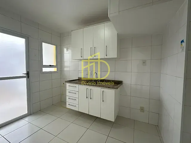 Sobrado 3 quartos e 1 banheiro, para alugar, no bairro Jardim São Carlos em Sorocaba