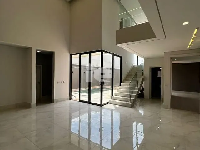 Sobrado com 300m² 3 quartos e 5 banheiros, à venda, no bairro Jardim Costa do Sol em Rolândia
