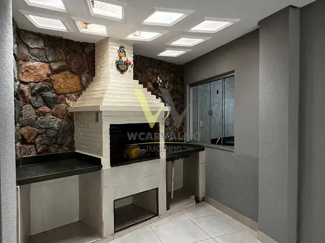 Sobrado com 197m² 3 quartos e 3 banheiros, à venda, no bairro Vila N. Sta. D'Abadia em Anápolis
