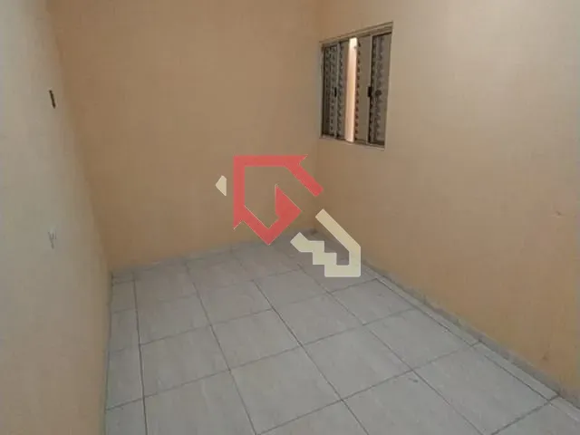 Sobrado com 290m² 8 quartos e 4 banheiros, à venda, no bairro Jardim Zaira em Mauá