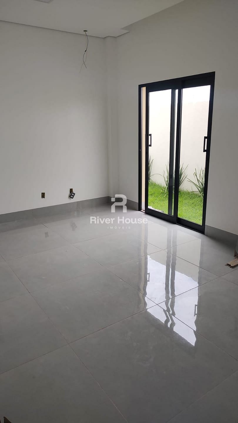 Sobrado à venda com 5 quartos, 318m² - Foto 2