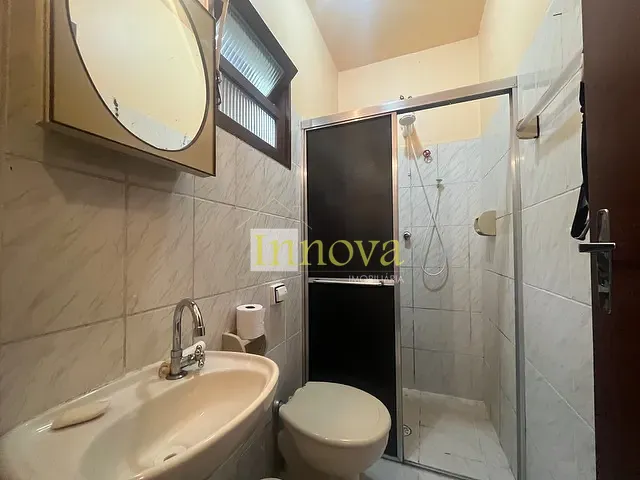 Sobrado com 40m² 2 quartos e 1 banheiro, à venda, no bairro Martim de Sá em Caraguatatuba