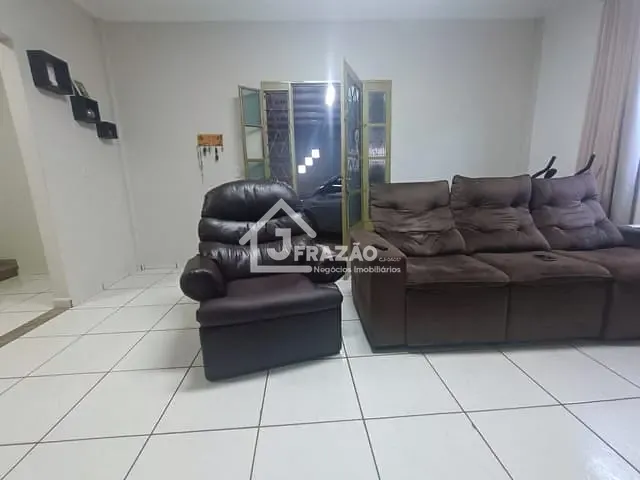 Sobrado com 282m² 3 quartos e 3 banheiros, à venda, no bairro Solange Park II em Goiânia