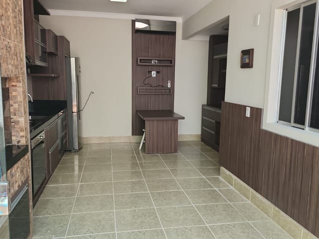 Sobrado 2 quartos e 2 banheiros, para alugar, no bairro Despraiado em Cuiabá