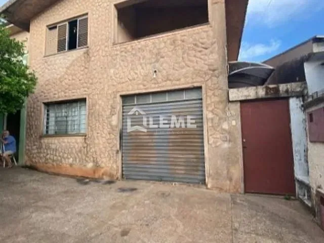Sobrado com 250m² 3 quartos e 3 banheiros, à venda, no bairro Jardim São Francisco em Mococa