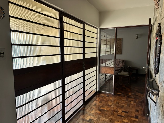 Sobrado com 534m² 4 quartos e 4 banheiros, à venda, no bairro Los Angeles em Londrina
