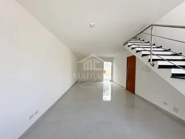 Sobrado com 142m² 3 quartos e 2 banheiros, à venda, no bairro Costeira em São José dos Pinhais