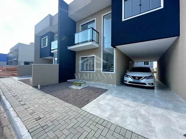 Sobrado com 142m² 3 quartos e 2 banheiros, à venda, no bairro Costeira em São José dos Pinhais