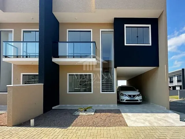 Sobrado com 142m² 3 quartos e 2 banheiros, à venda, no bairro Costeira em São José dos Pinhais