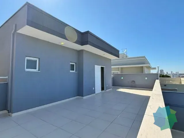 Sobrado com 300m² 4 quartos e 2 banheiros, à venda ou para alugar, no bairro Parque Barnabé em Indaiatuba