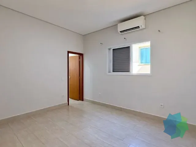 Sobrado com 300m² 4 quartos e 2 banheiros, à venda ou para alugar, no bairro Parque Barnabé em Indaiatuba